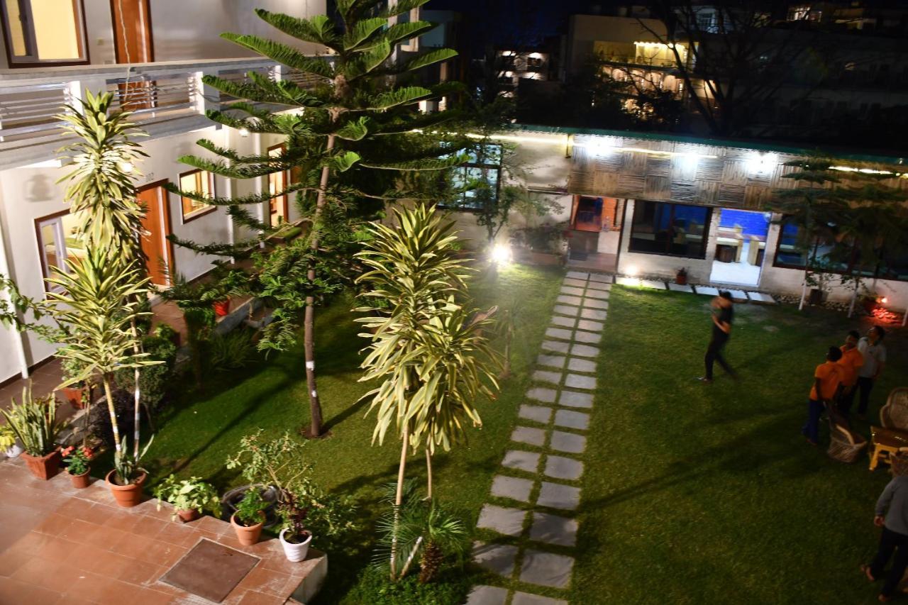 โรงแรมศิพรรษา อินน์ ริชิเคช ภายนอก รูปภาพ